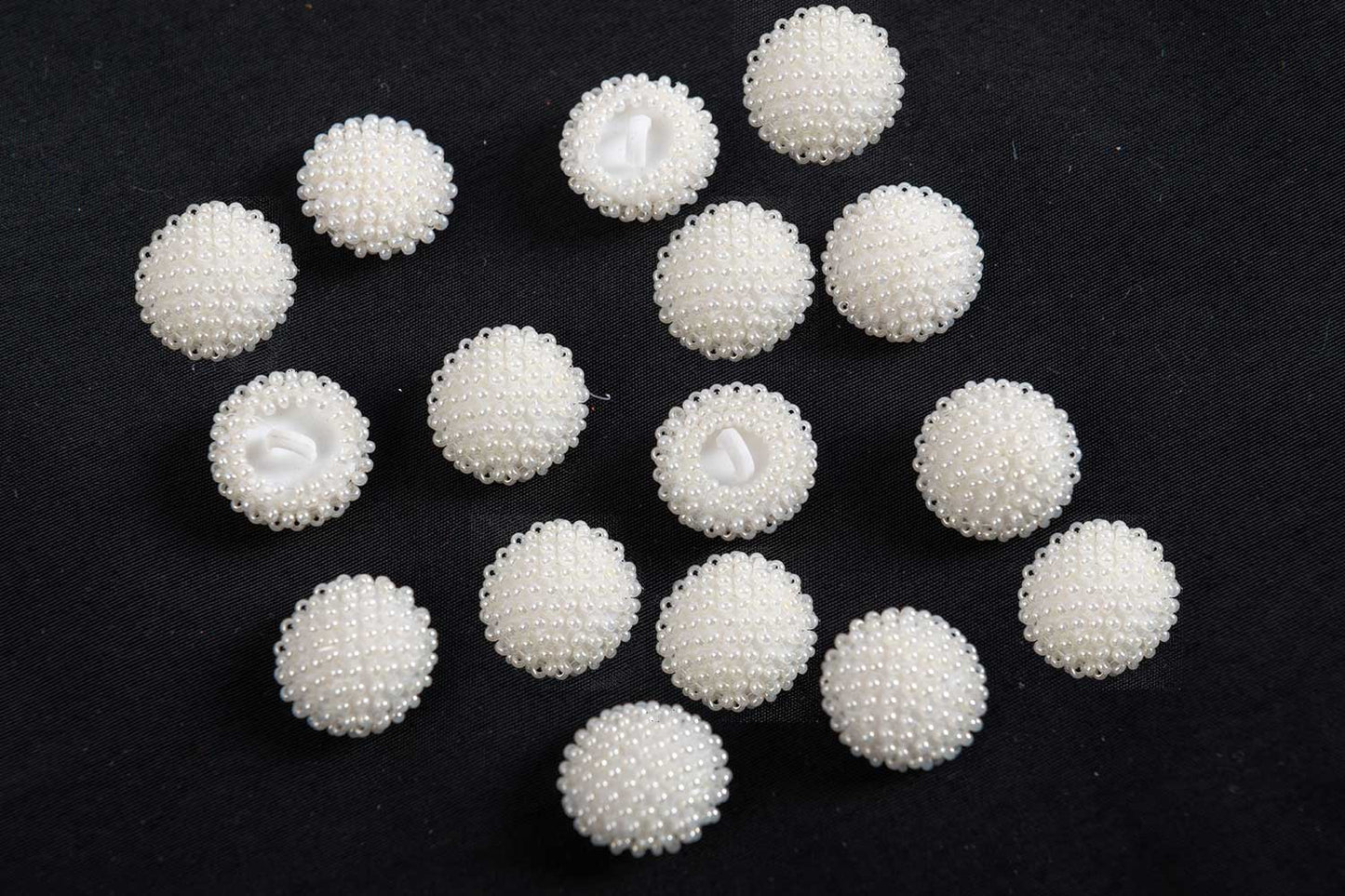 Pearl work Round Shape Light Weight Buttons