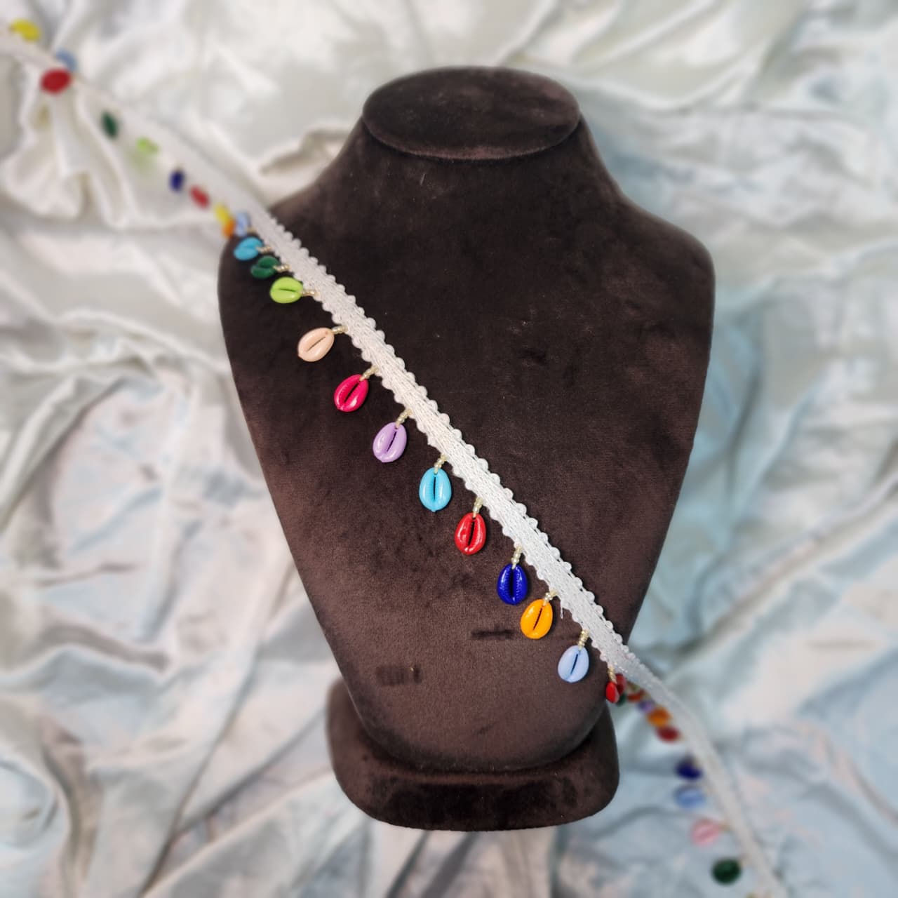 Multicolor Hanging Shell Lace