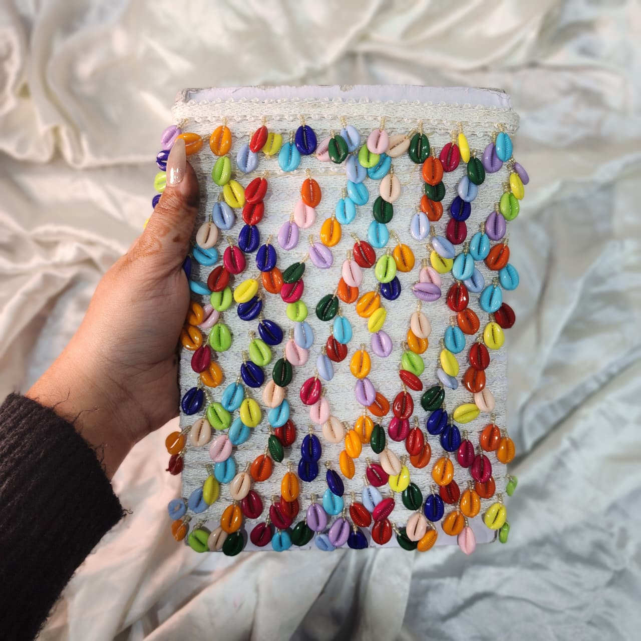 Multicolor Hanging Shell Lace