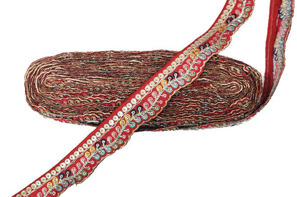 Thread Work Wavey Lace Border