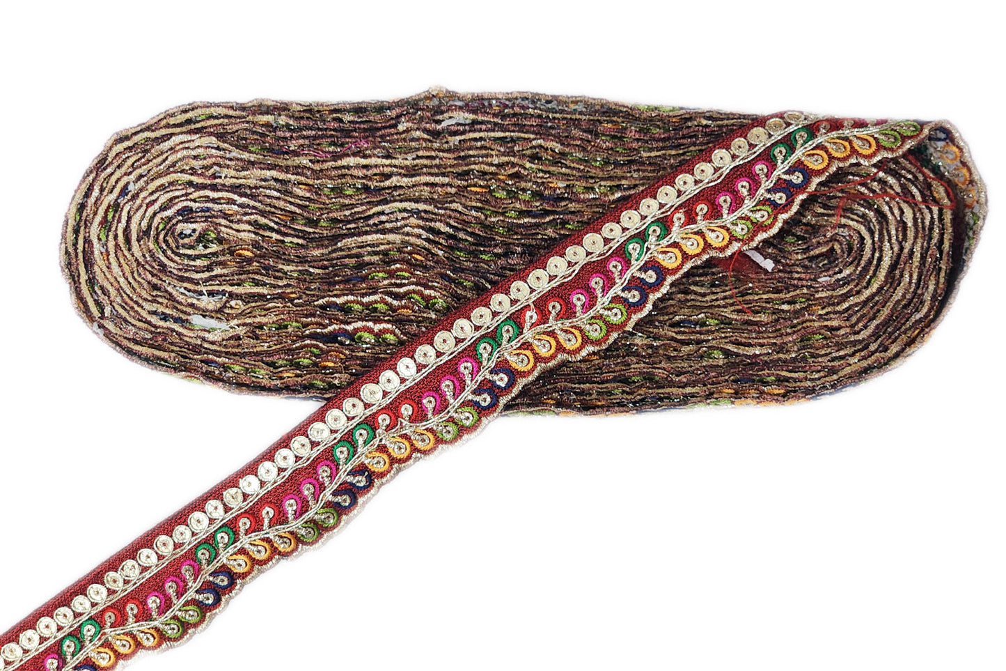 Thread Work Wavey Lace Border