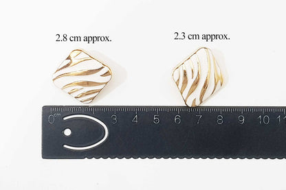 White Golden Rhombus Shape Metal Ladies Buttons Pack of 3 Pcs