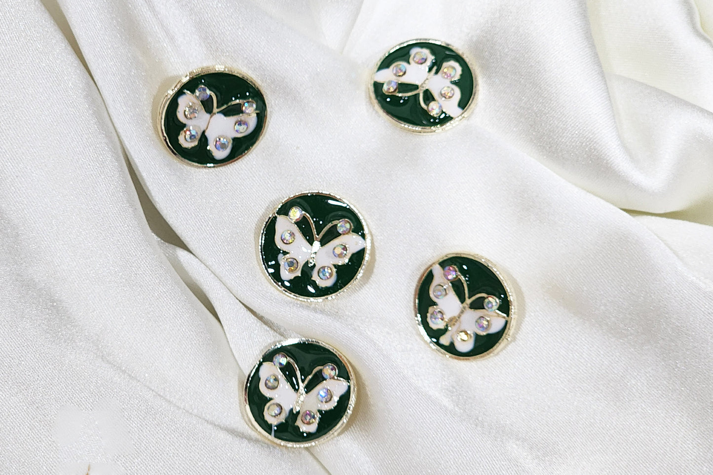 Round Shape Butterfly Print Buttons 5 Pieces
