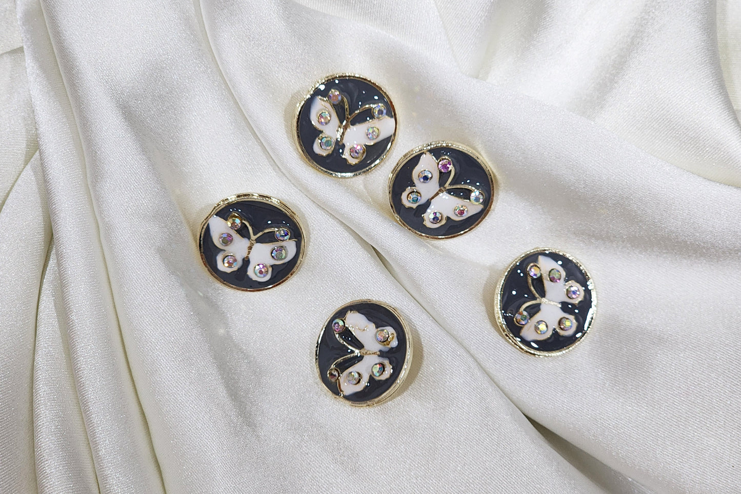 Round Shape Butterfly Print Buttons 5 Pieces
