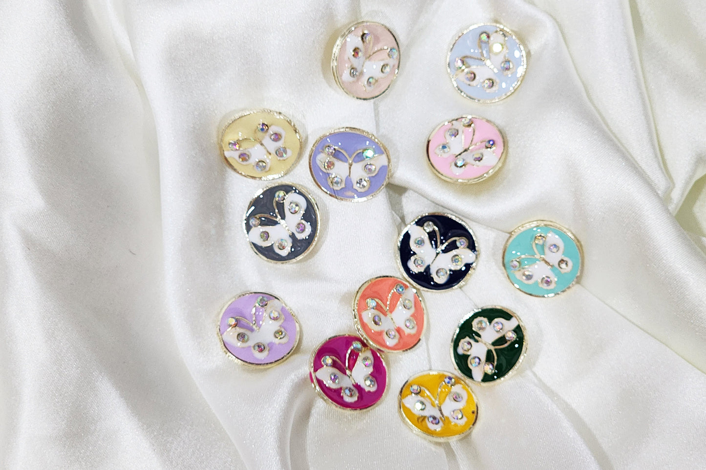 Round Shape Butterfly Print Buttons 5 Pieces