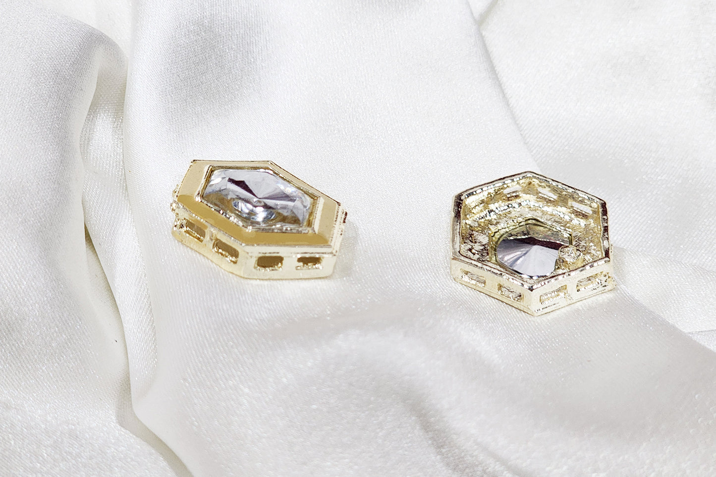 Trendy geometric design with stone embellishment Buttons