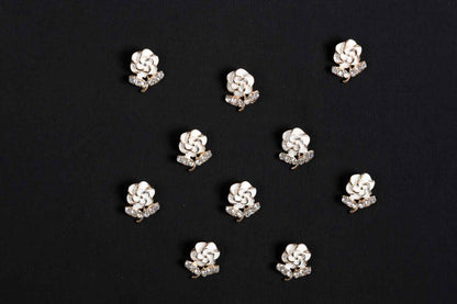 White Color Flower Shape Fancy Designer Buttons 5 Pcs