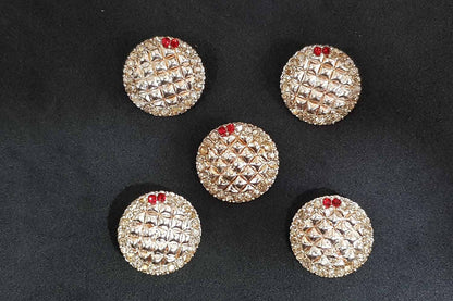 Elegant round shape with a modern finish
