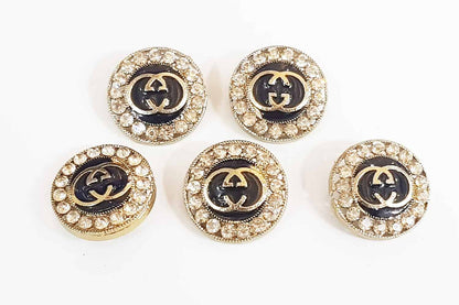 Traditional Mina Design with Elegant Detailing Buttons