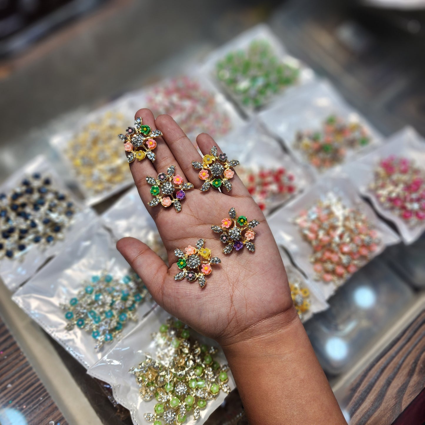Stonework fancy flower buttons (Pack Of 5 Pieces)