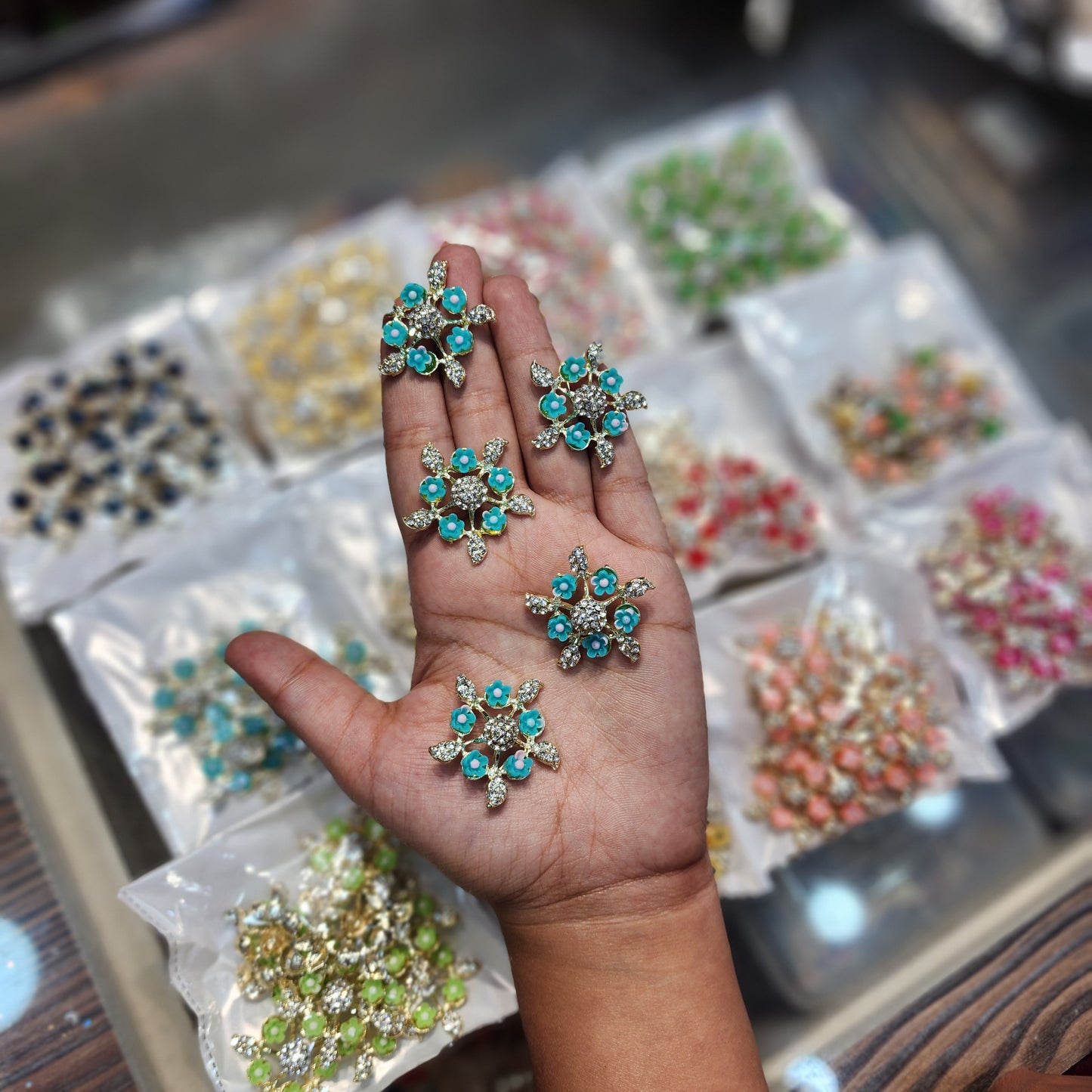 Stonework fancy flower buttons (Pack Of 5 Pieces)