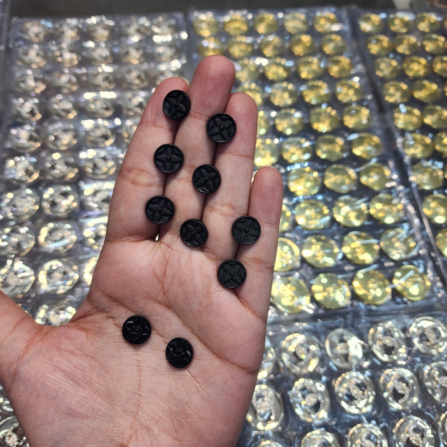 Round Shaped Shirt Buttons with Flower Design (10 Pieces)