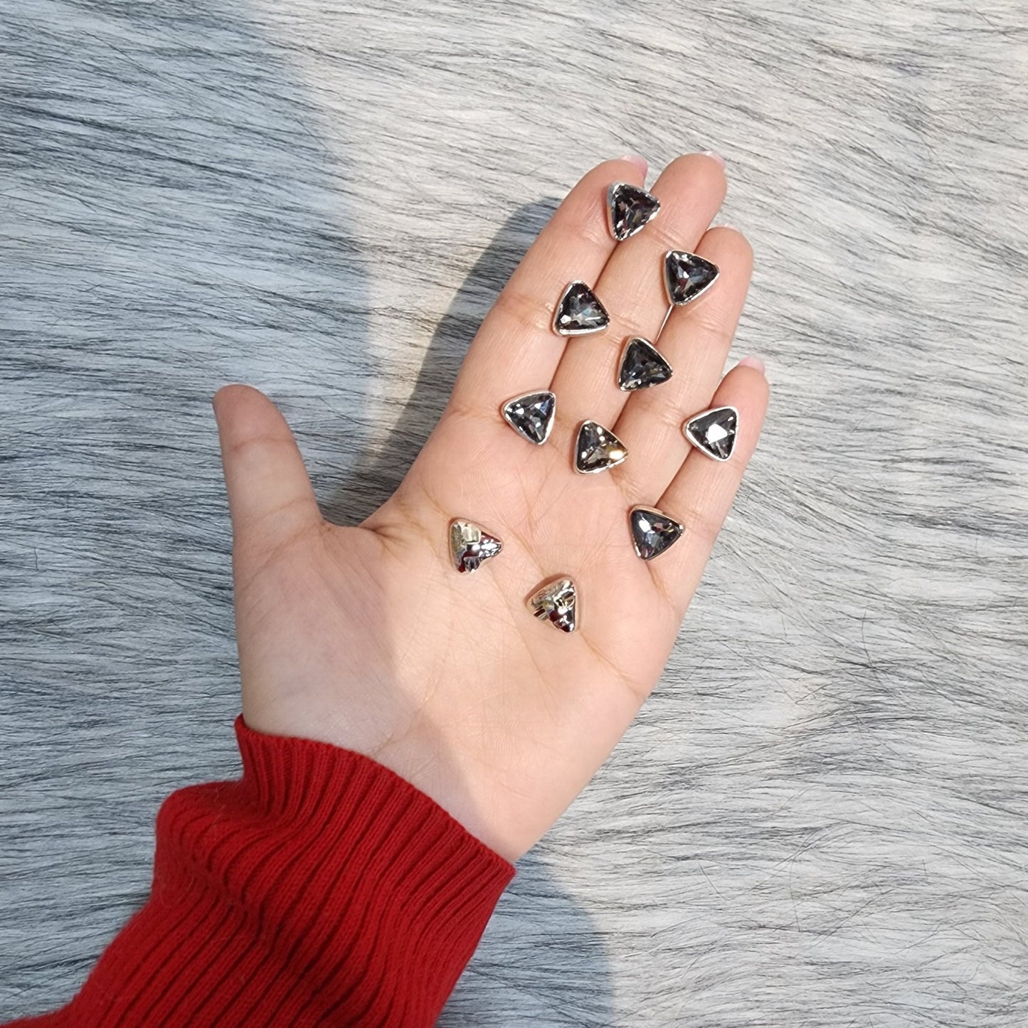 Triangle shaped fancy Stonework Buttons
