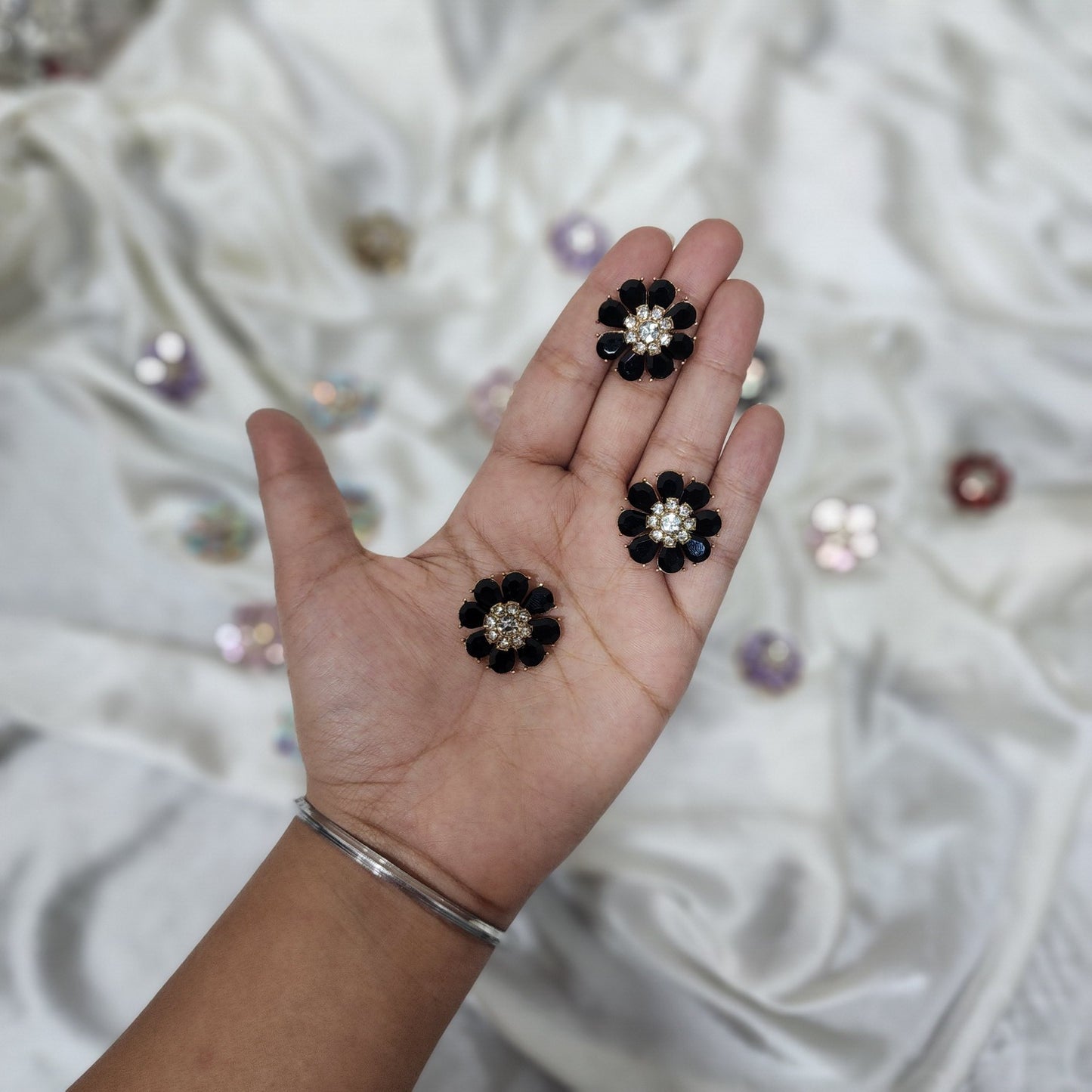 Pack of 3 Pieces Floral Design Crystal Stone Buttons Design 1