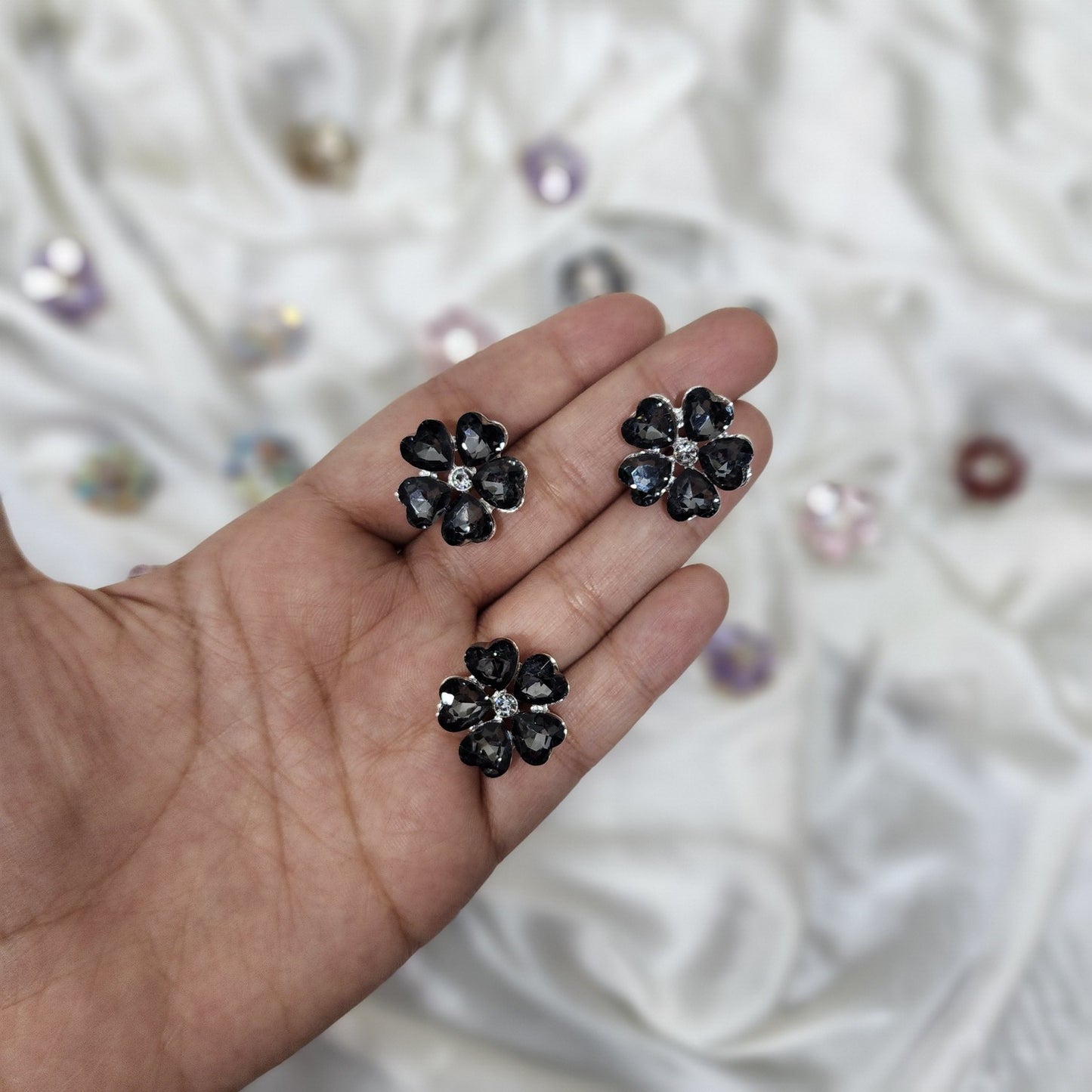 Pack of 3 Pieces Floral Design Crystal Stone Buttons Design 2