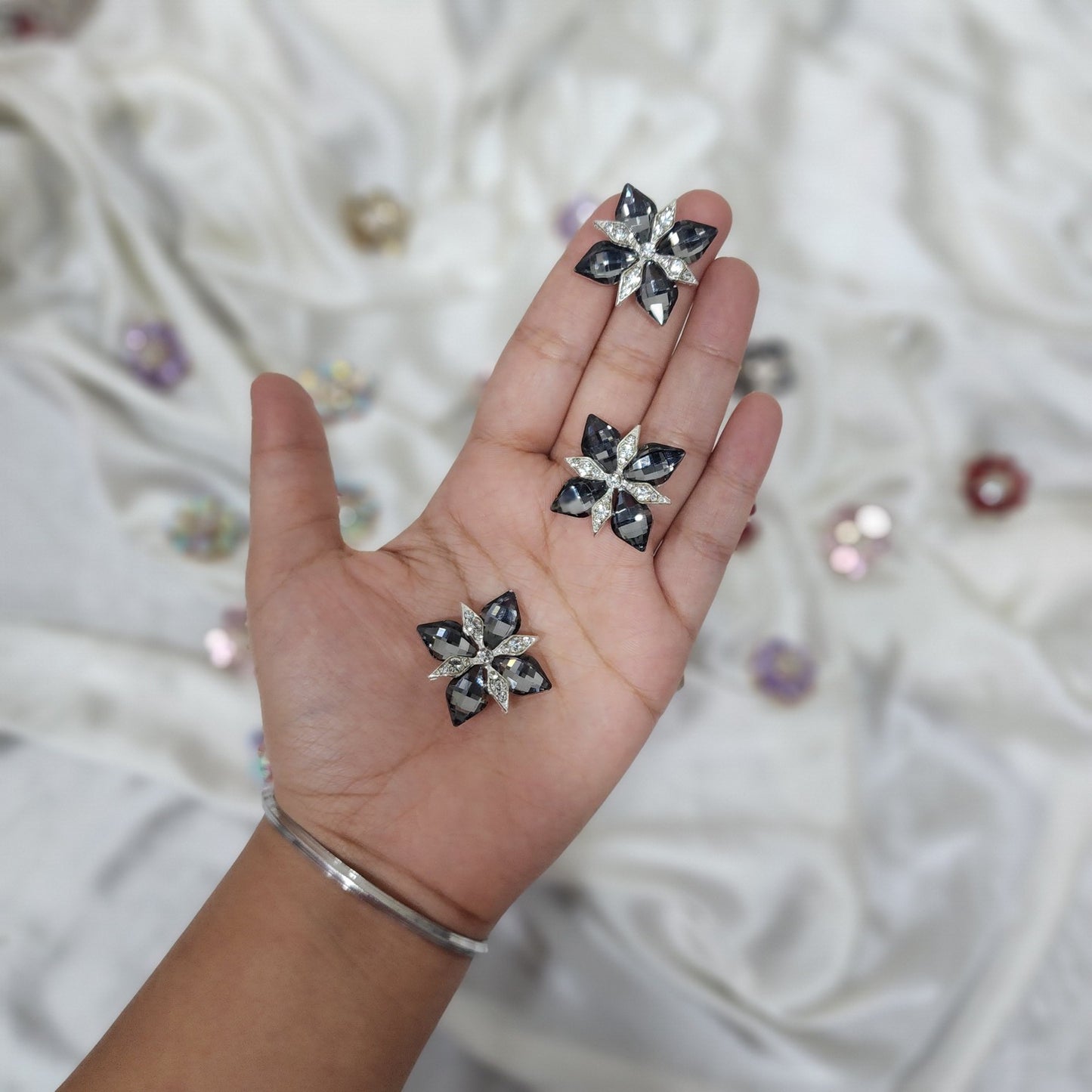 Pack of 3 Pieces Crystal Stone Buttons Design 4