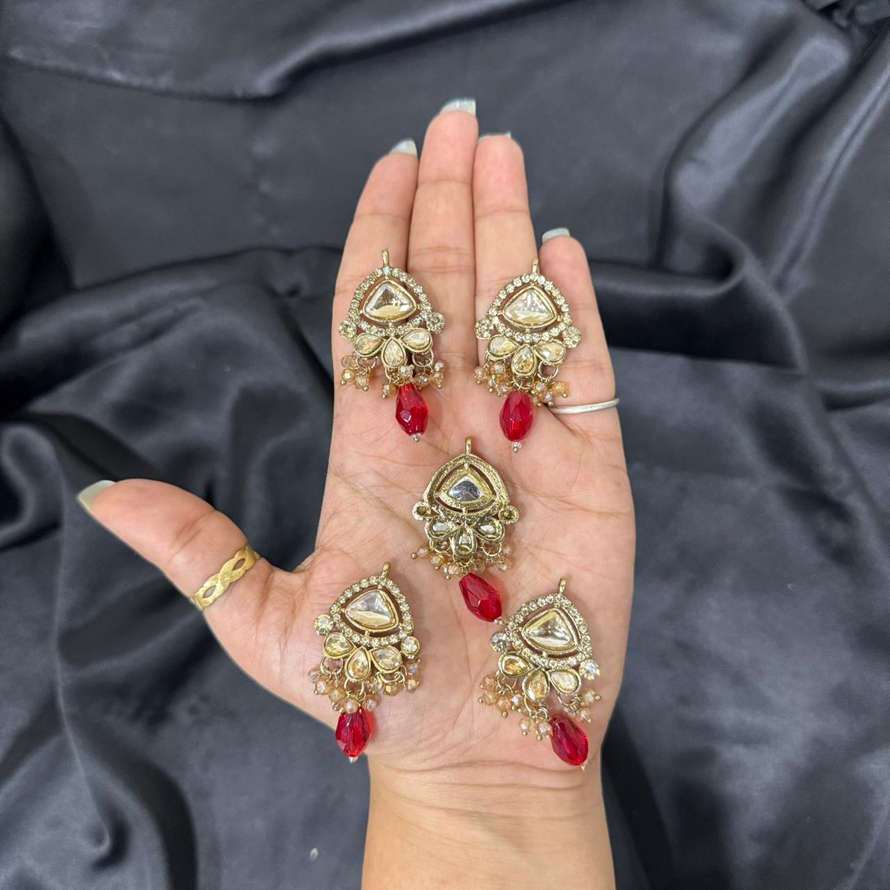 Fancy Kundan Latkan Button Set (5 Pieces)
