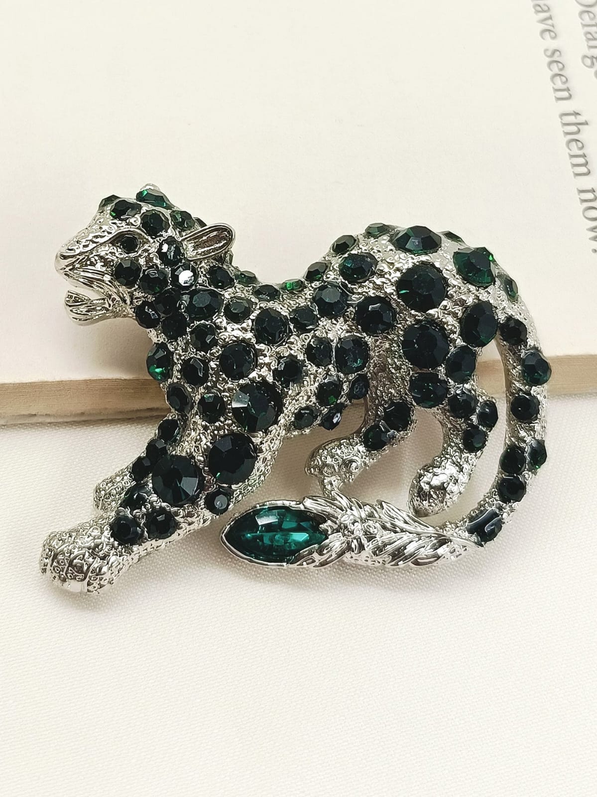 Premium Silver Color Leopard Design Brooch Lapel Pin with back pin
