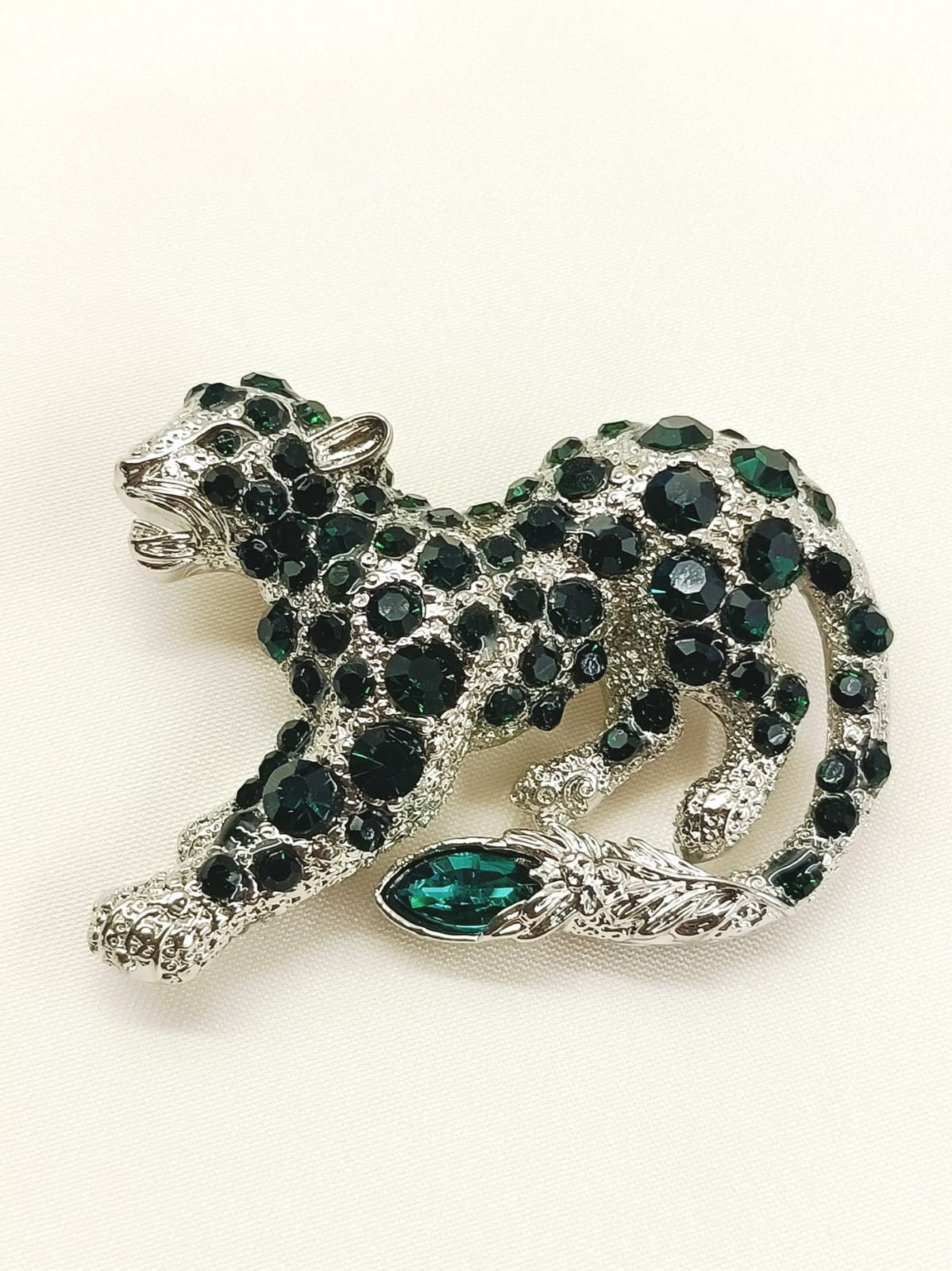 Premium Silver Color Leopard Design Brooch Lapel Pin with back pin