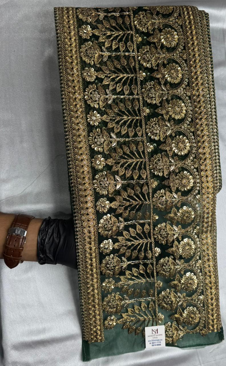 Rich, traditional aesthetic with a royal appeal