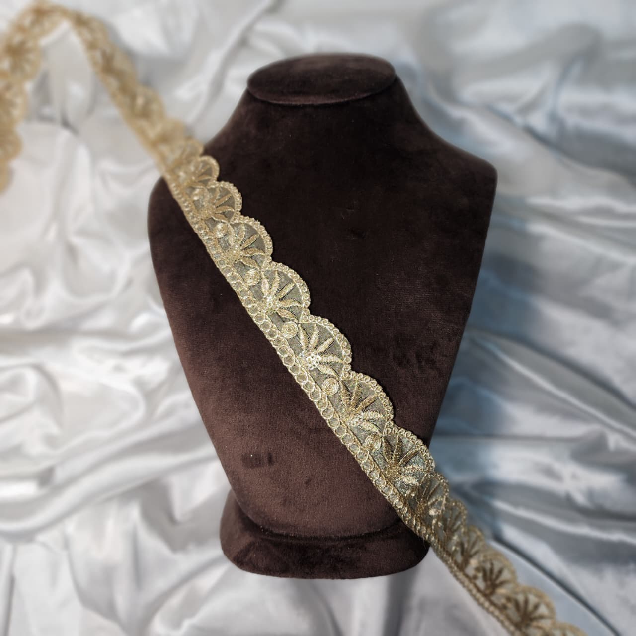 Beautiful Cutwork Floral Zari Lace Border